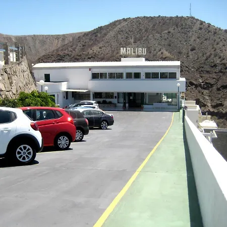 Malibu Con Campo De Tennis Y Piscina Con Solarium